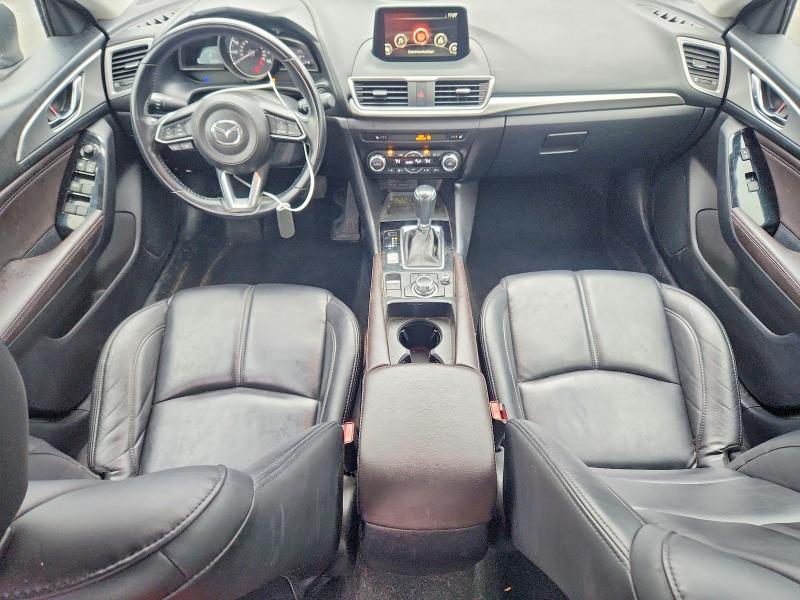 41597556 :رقم المزاد ، 3MZBN1V39JM205492 vin ، 2018 Mazda 3 مزاد بيع