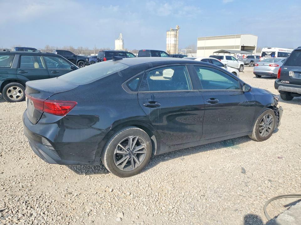 2023 Kia Forte მანქანა იყიდება აუქციონზე, vin: 3KPF24ADXPE672940, აუქციონის ნომერი: 48237096