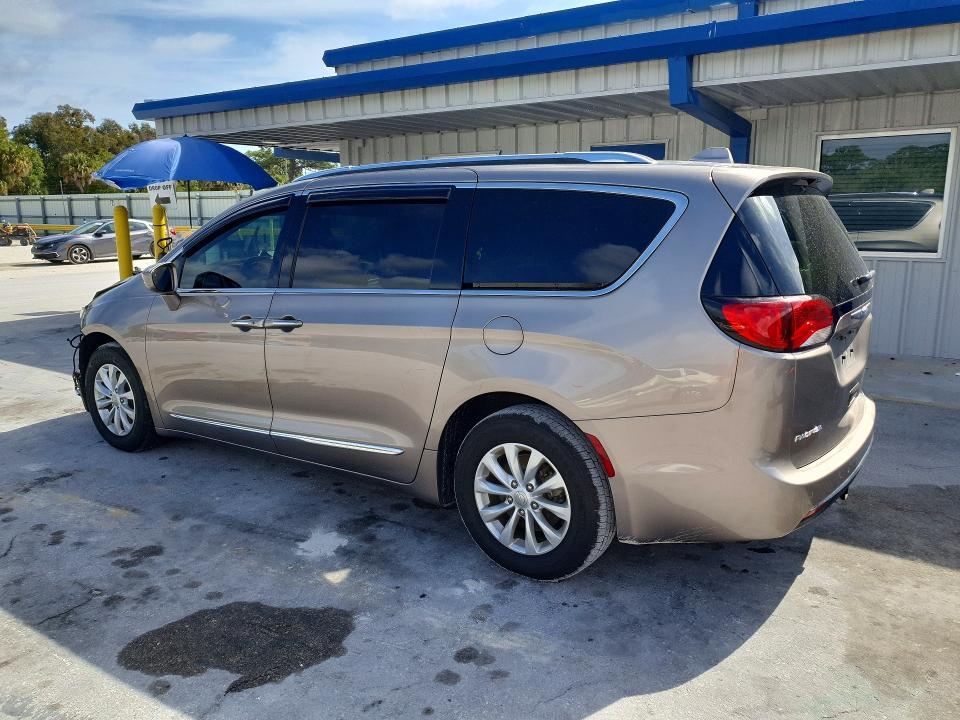 2018 Chrysler Pacifica მანქანა იყიდება აუქციონზე, vin: 2C4RC1EG1JR139443, აუქციონის ნომერი: 48156606