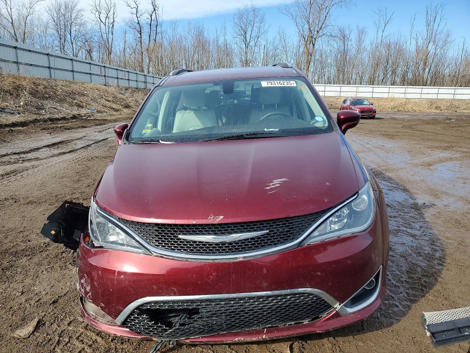 79316235 :رقم المزاد ، 2C4RC1EG8HR679429 vin ، 2017 Chrysler Pacifica مزاد بيع