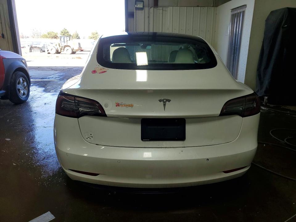45843396 :رقم المزاد ، 5YJ3E1EA6NF346830 vin ، 2022 Tesla Model 3 مزاد بيع