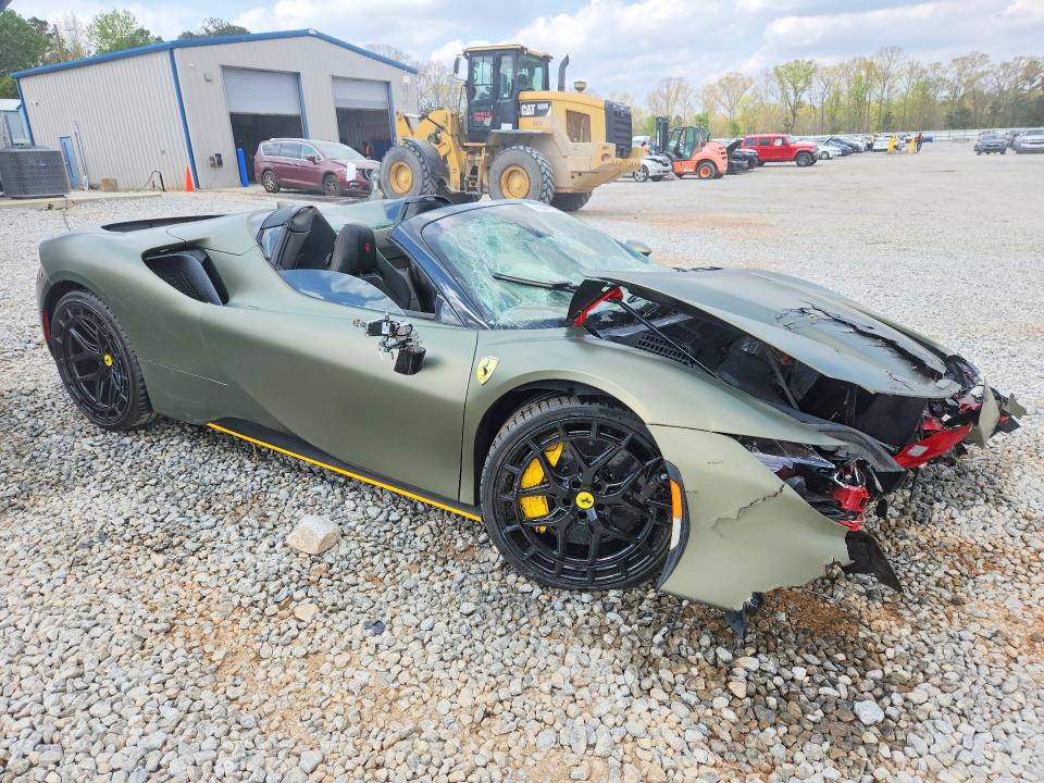 46868136 :رقم المزاد ، ZFF96NMA8R0307078 vin ، 2024 Ferrari Sf 90 Spider مزاد بيع
