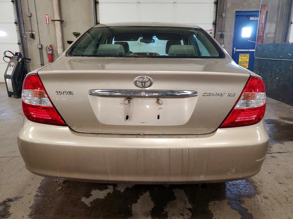 46401376 :رقم المزاد ، JTDBE32K020048420 vin ، 2002 Toyota Camry مزاد بيع