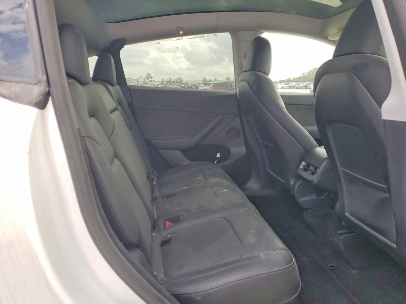 2022 Tesla Model Y მანქანა იყიდება აუქციონზე, vin: 7SAYGDEE8NA010875, აუქციონის ნომერი: 79926965