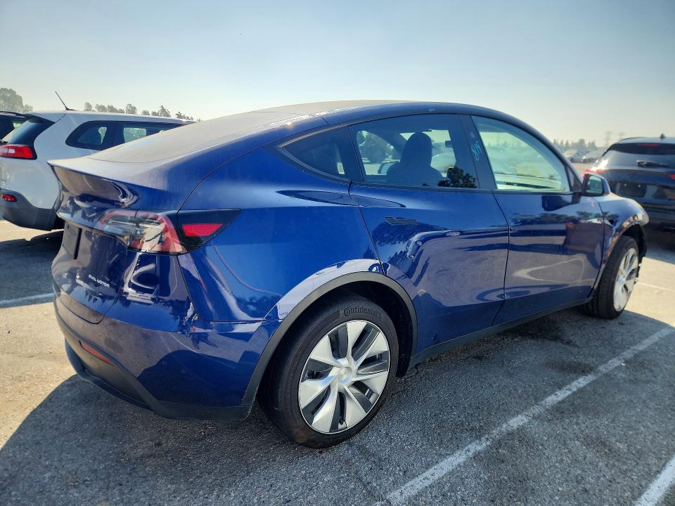 2023 Tesla Model Y მანქანა იყიდება აუქციონზე, vin: 7SAYGDEE7PF836977, აუქციონის ნომერი: 47027056