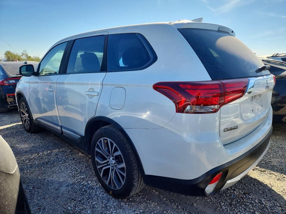 Продаж на аукціоні авто 2018 Mitsubishi Outlander, vin: JA4AD3A38JZ051191, номер лоту: 42069456