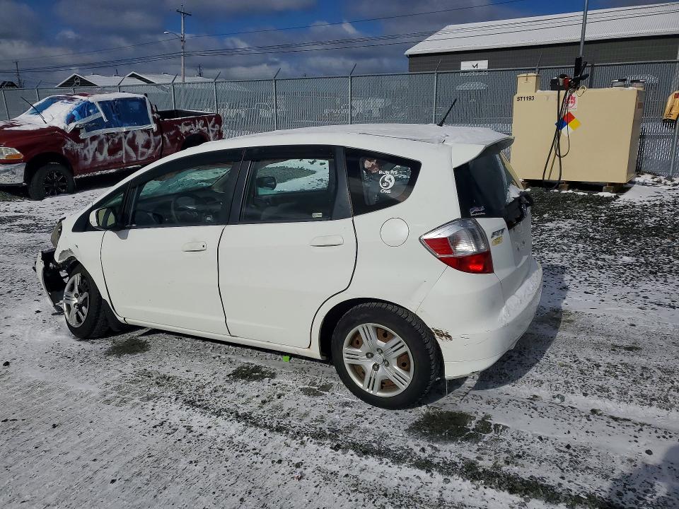 2013 Honda Fit მანქანა იყიდება აუქციონზე, vin: LUCGE8H56D3005587, აუქციონის ნომერი: 46851396