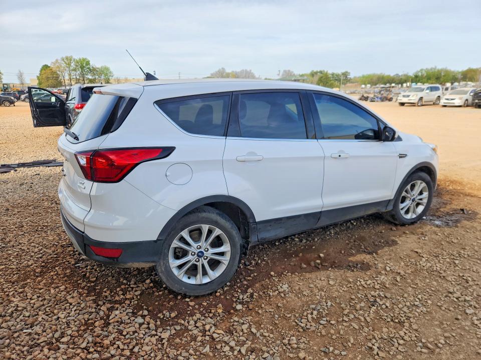 Продаж на аукціоні авто 2019 Ford Escape, vin: 1FMCU0GD2KUC50017, номер лоту: 47221466