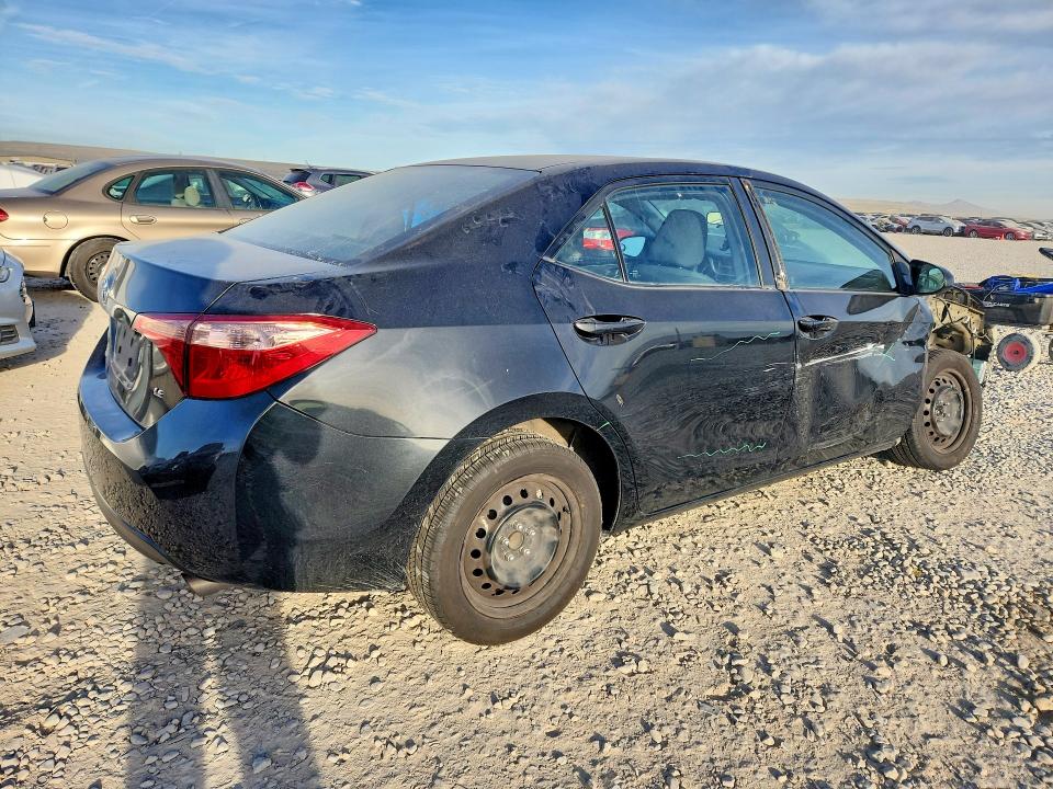 47204496 :رقم المزاد ، 5YFBURHE9KP866158 vin ، 2019 Toyota Corolla مزاد بيع