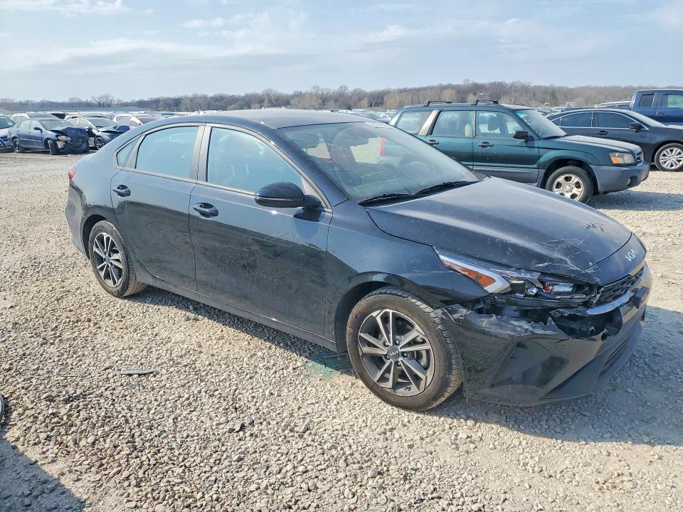 2023 Kia Forte მანქანა იყიდება აუქციონზე, vin: 3KPF24ADXPE672940, აუქციონის ნომერი: 48237096