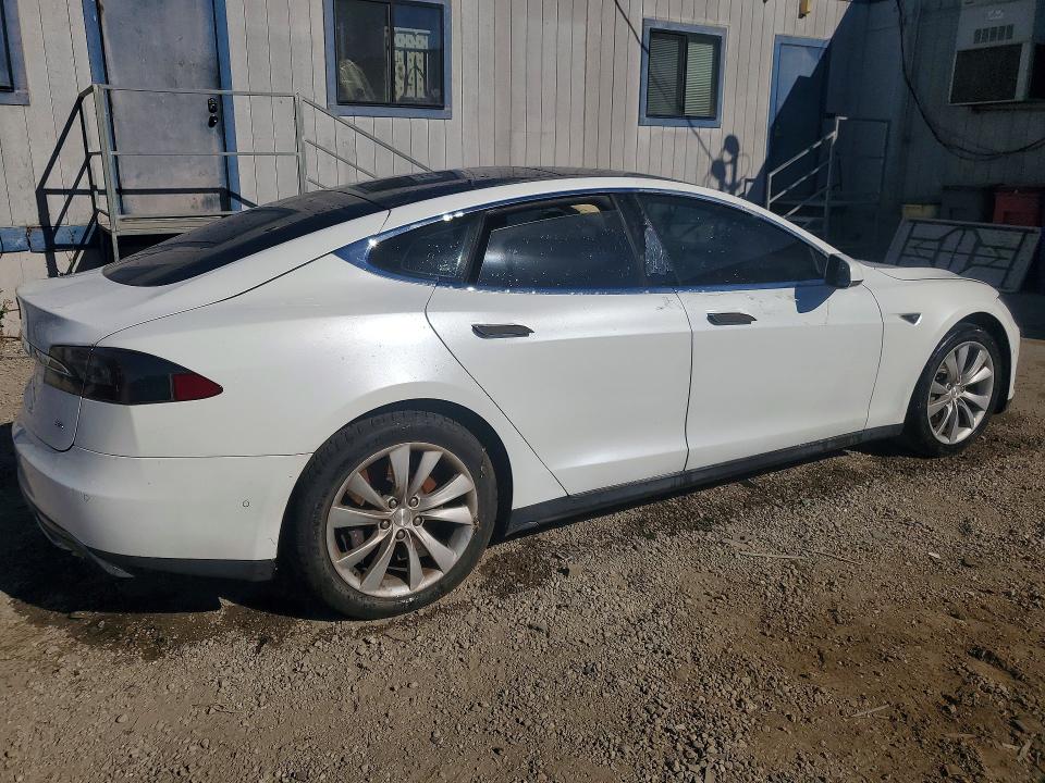 Продажа на аукционе авто 2014 Tesla Model S, vin: 5YJSA1H18EFP49338, номер лота: 46700596