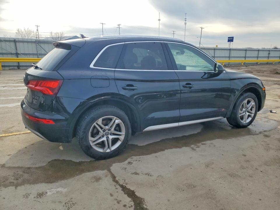 46875646 :رقم المزاد ، WA1BNAFY3J2043373 vin ، 2018 Audi Q5 مزاد بيع