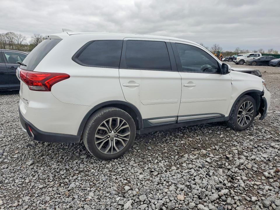 Продаж на аукціоні авто 2018 Mitsubishi Outlander, vin: JA4AD3A39JZ012769, номер лоту: 46294426