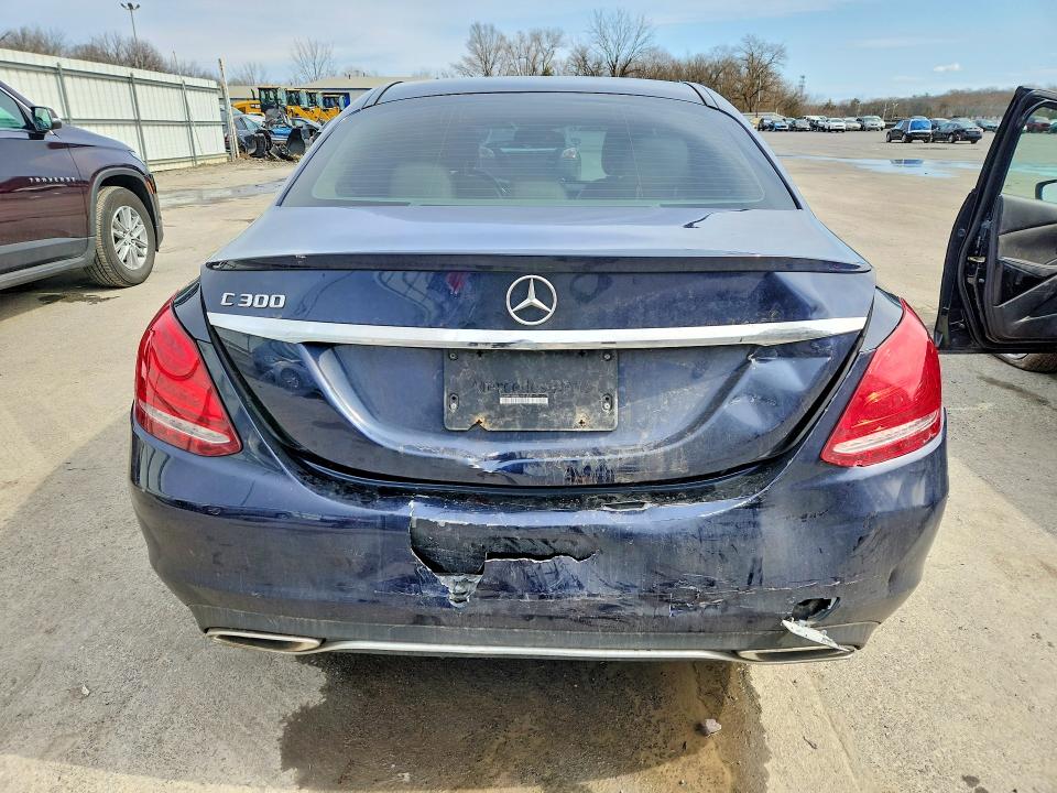 46129806 :رقم المزاد ، 55SWF4JB8GU161500 vin ، 2016 Mercedes-benz C مزاد بيع