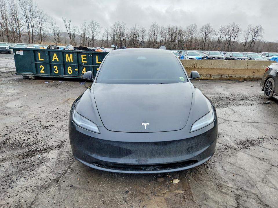 79400325 :رقم المزاد ، 5YJ3E1EB9SF909440 vin ، 2025 Tesla Model 3 مزاد بيع