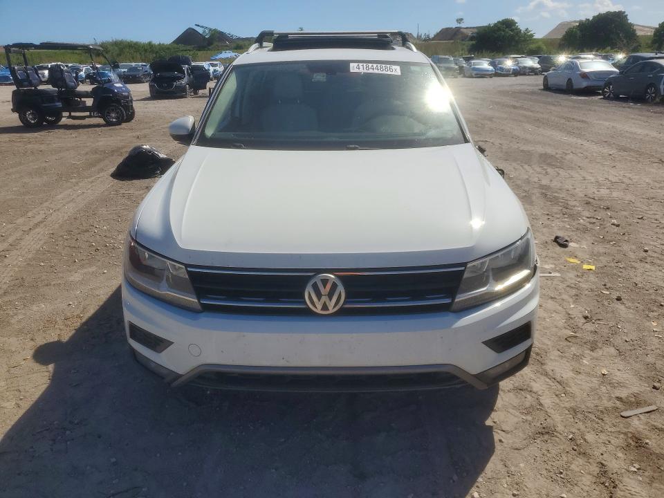 2018 Volkswagen Tiguan მანქანა იყიდება აუქციონზე, vin: 3VV3B7AX6JM150061, აუქციონის ნომერი: 41844886