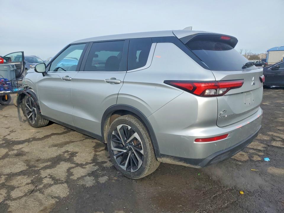 46035746 :رقم المزاد ، JA4J4TA84NZ027861 vin ، 2022 Mitsubishi Outlander مزاد بيع