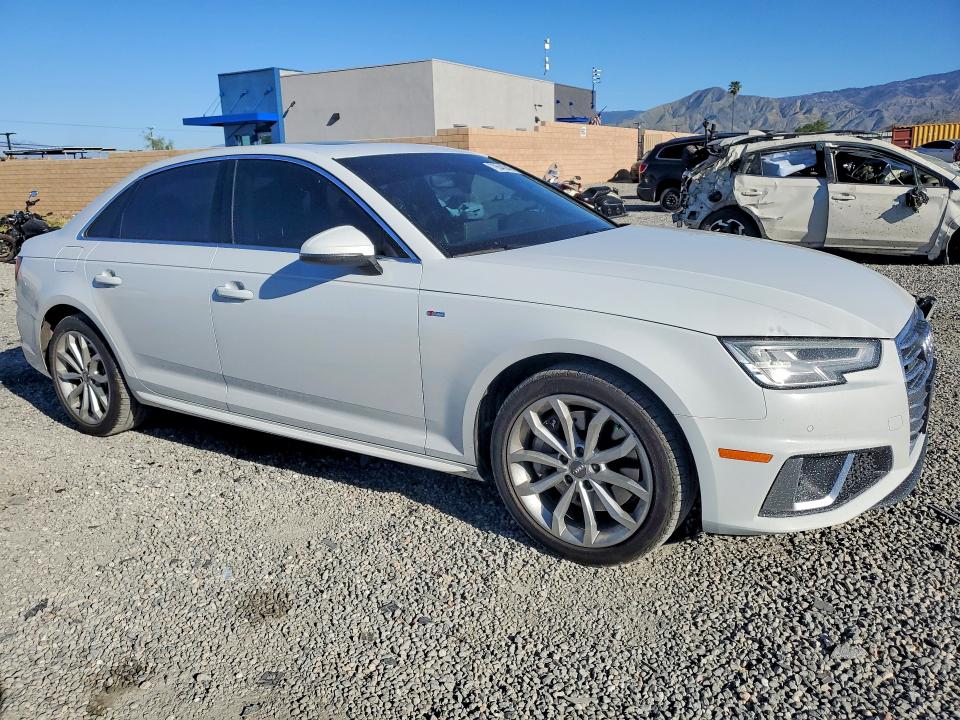 Продажа на аукционе авто 2019 Audi A4, vin: WAUENAF46KN012793, номер лота: 79648945