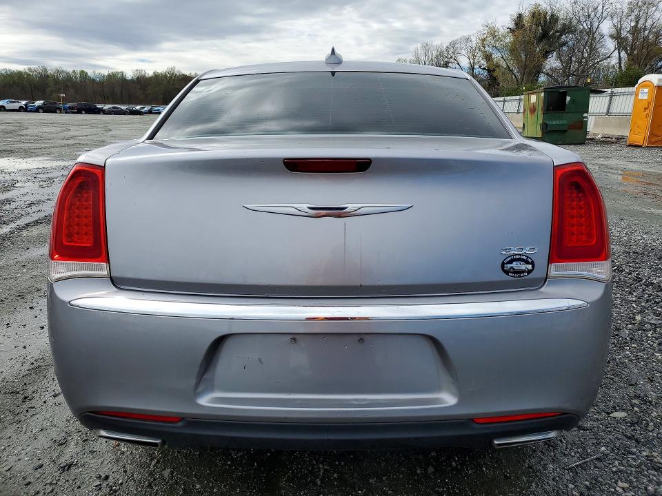45795556 :رقم المزاد ، 2C3CCAAG9FH833097 vin ، 2015 Chrysler 300 مزاد بيع
