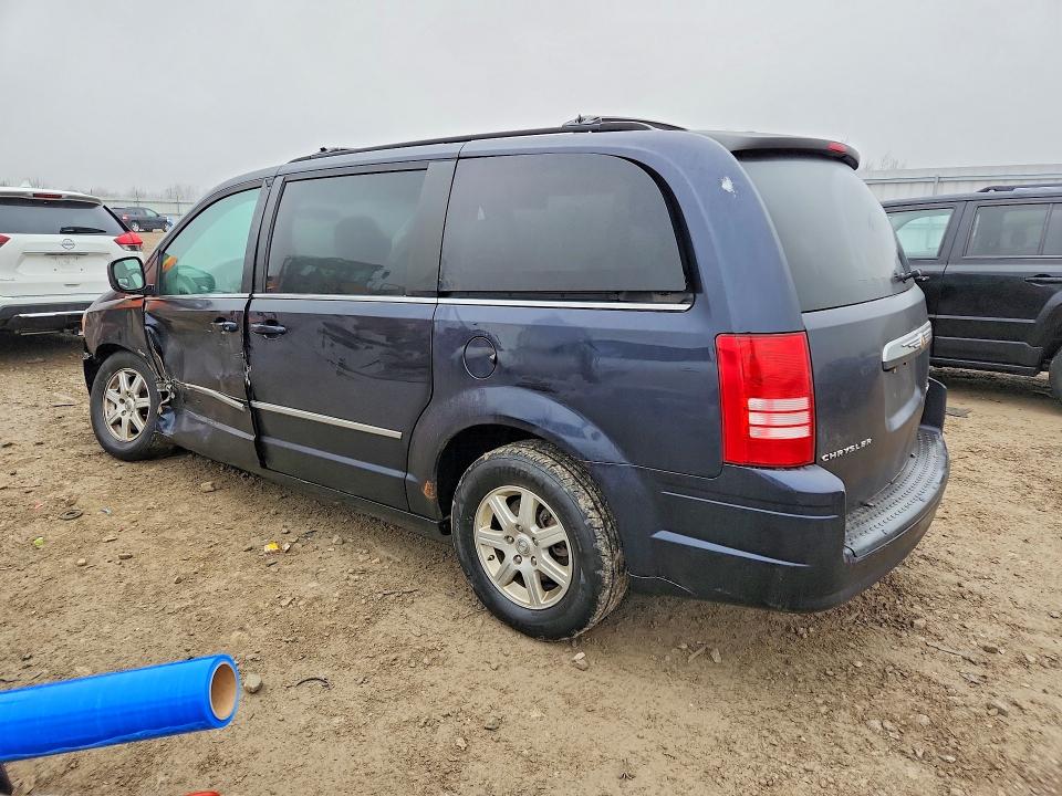 2010 Chrysler Town & Country მანქანა იყიდება აუქციონზე, vin: 2A4RR5D14AR415384, აუქციონის ნომერი: 41638986