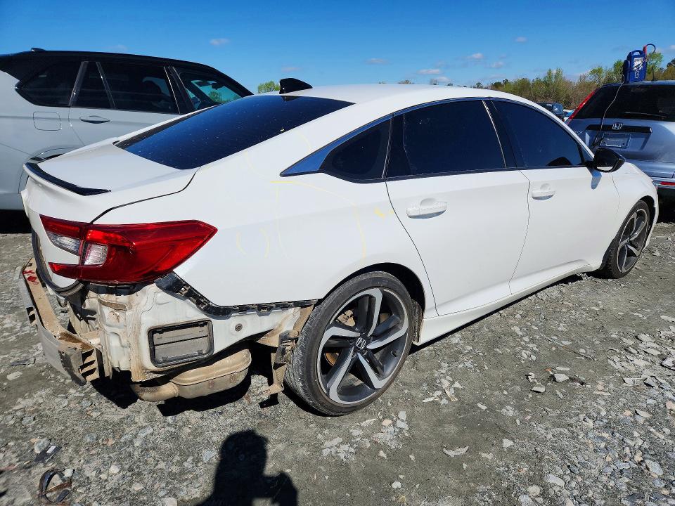 46210886 :رقم المزاد ، 1HGCV1F37NA099084 vin ، 2022 Honda Accord مزاد بيع