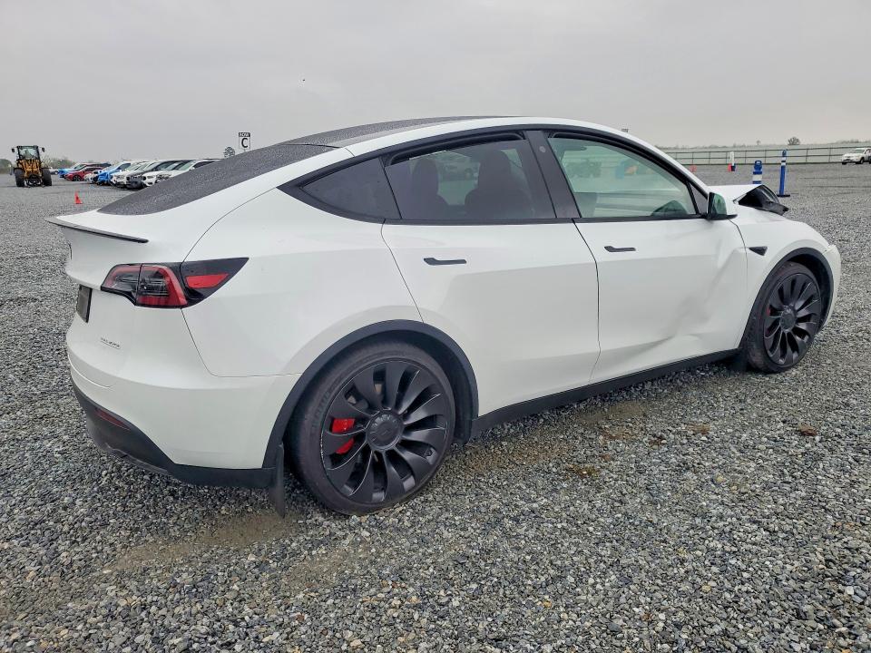 41910696 :رقم المزاد ، 7SAYGDEF5PF665512 vin ، 2023 Tesla Model Y مزاد بيع