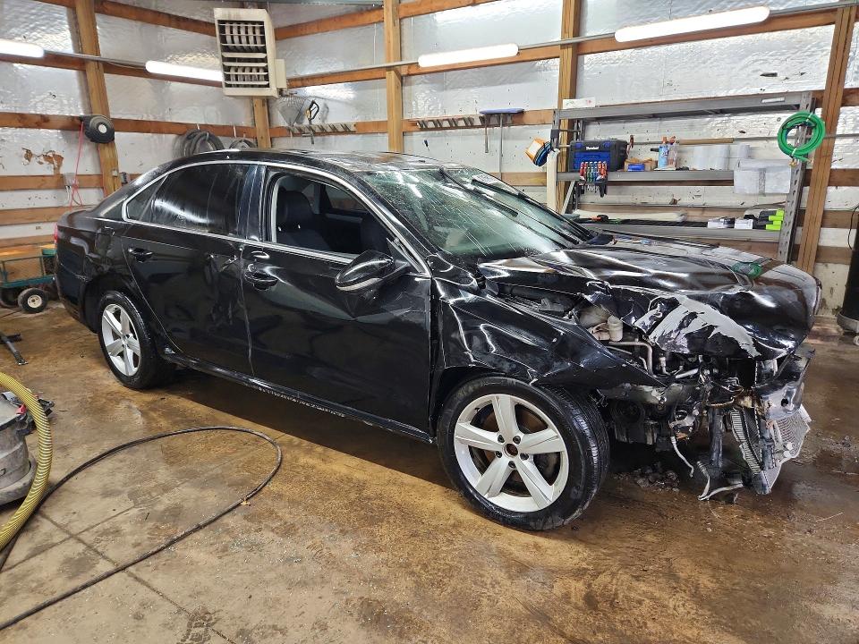 47582126 :رقم المزاد ، 1VWBN7A36CC086068 vin ، 2012 Volkswagen Passat مزاد بيع