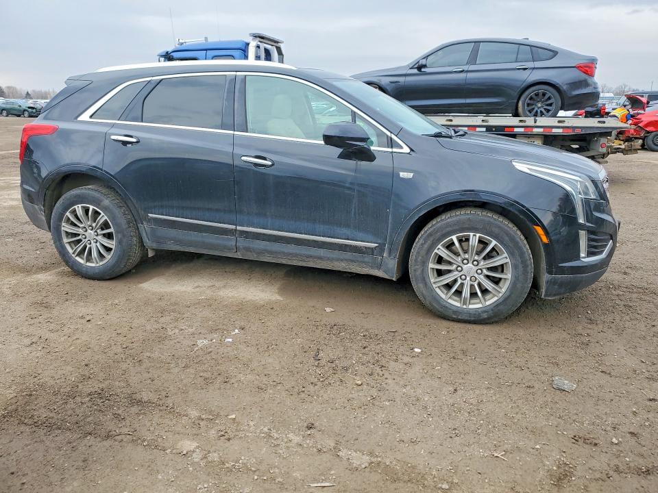 47563896 :رقم المزاد ، 1GYKNBRS0HZ101020 vin ، 2017 Cadillac Xt5 مزاد بيع