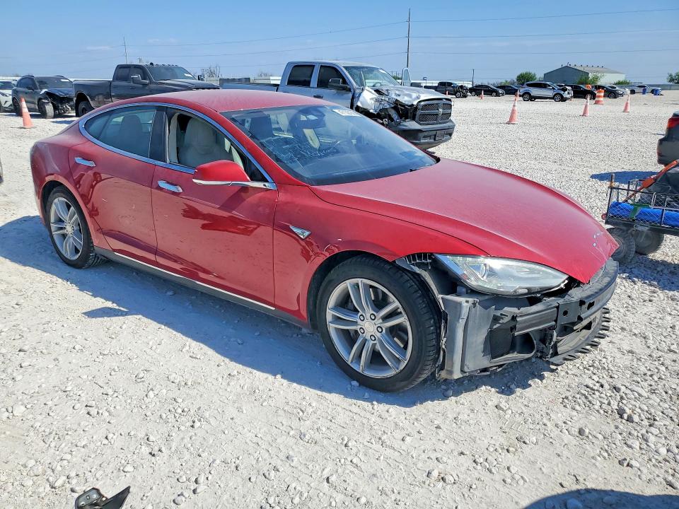 47130166 :رقم المزاد ، 5YJSA1E1XGF120395 vin ، 2016 Tesla Model S مزاد بيع