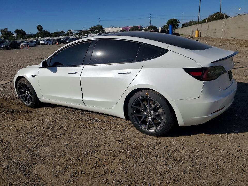 79568715 :رقم المزاد ، 5YJ3E1EB0MF903402 vin ، 2021 Tesla Model 3 مزاد بيع