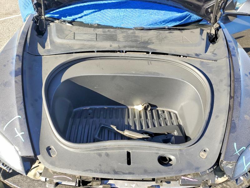 45982916 :رقم المزاد ، 5YJ3E1EB3SF985901 vin ، 2025 Tesla Model 3 مزاد بيع