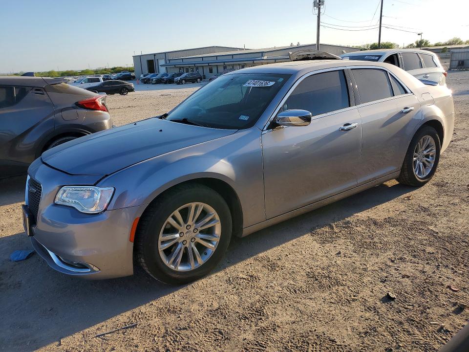 Auction sale of the 2017 Chrysler 300c, vin: 2C3CCAEG7HH552154, lot number: 47401636
