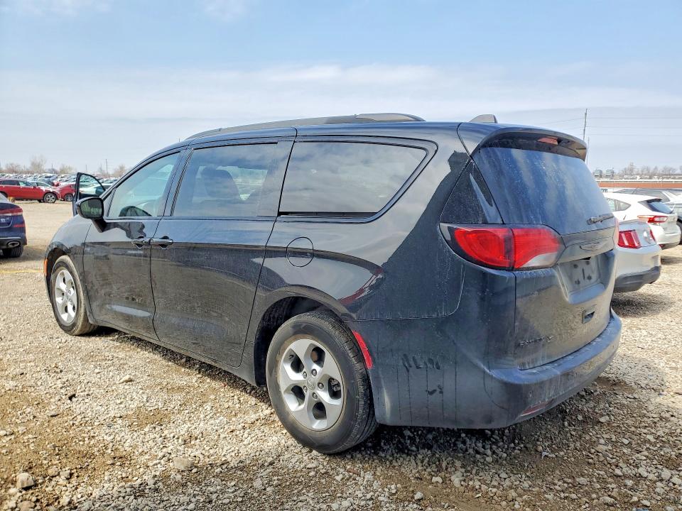Продажа на аукционе авто 2018 Chrysler Pacifica, vin: 2C4RC1FG6JR333884, номер лота: 45941756