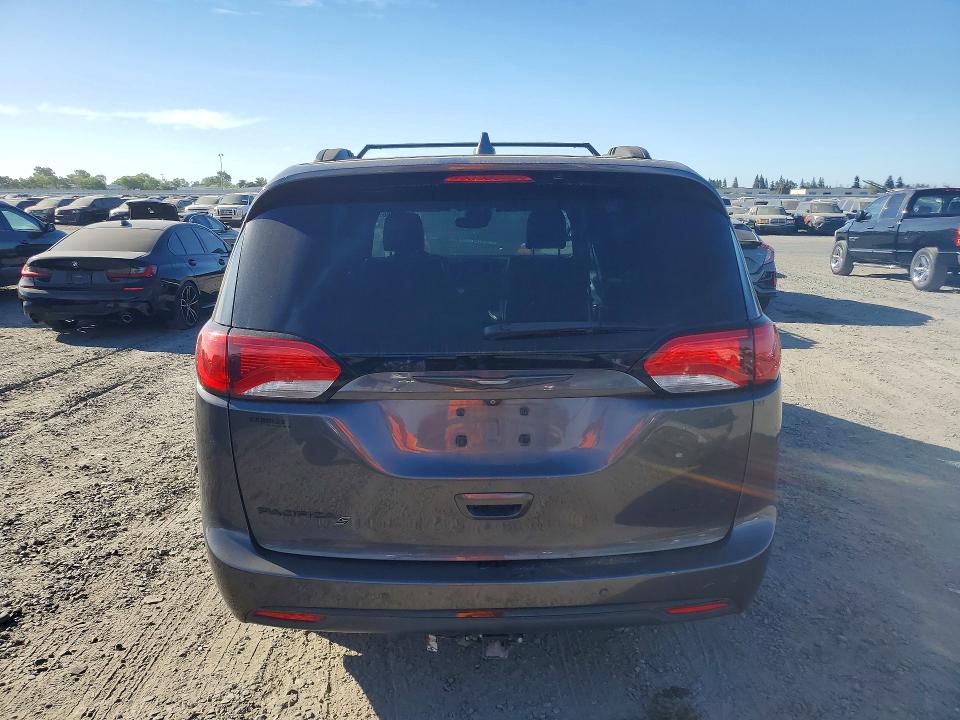 2018 Chrysler Pacifica მანქანა იყიდება აუქციონზე, vin: 2C4RC1GG6JR358248, აუქციონის ნომერი: 47186756