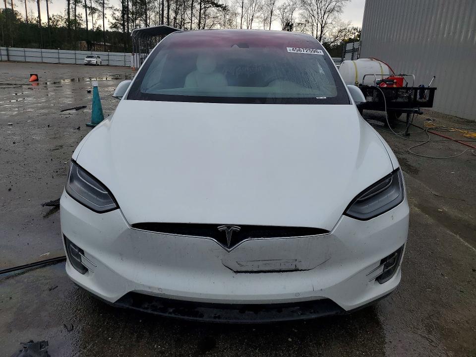 45672596 :رقم المزاد ، 5YJXCBE25GF022017 vin ، 2016 Tesla Model X مزاد بيع
