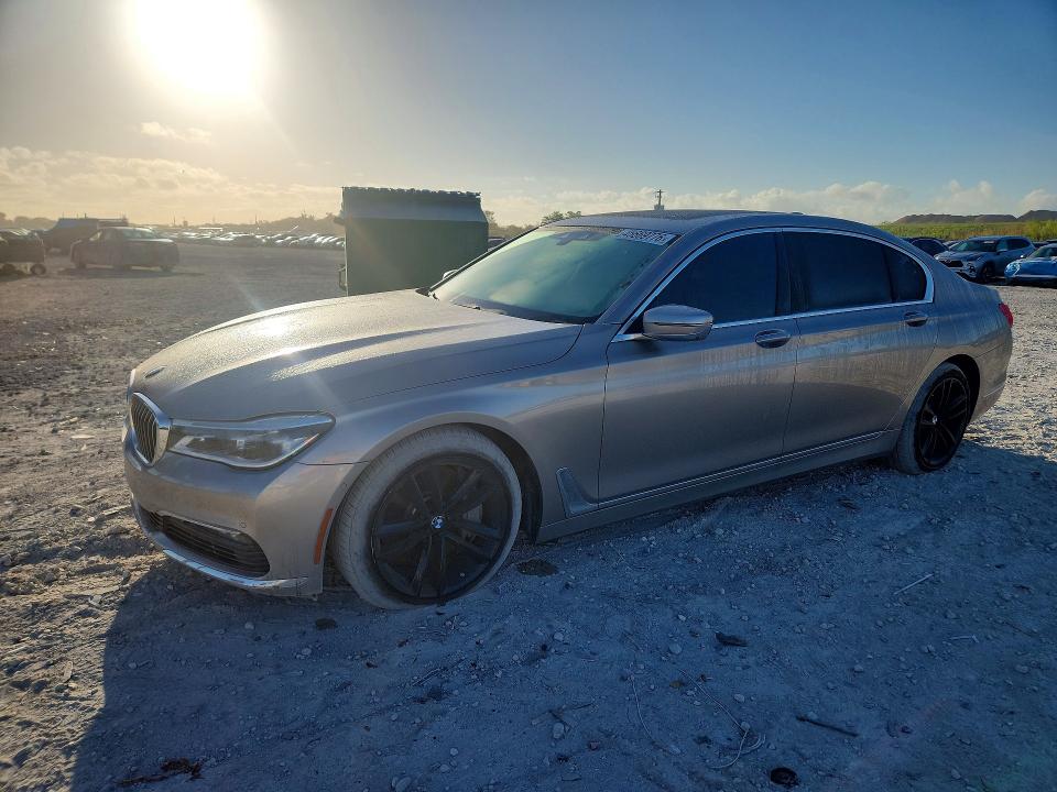 Продажа на аукционе авто 2018 Bmw 750, vin: WBA7F0C5XJGM23422, номер лота: 45669776