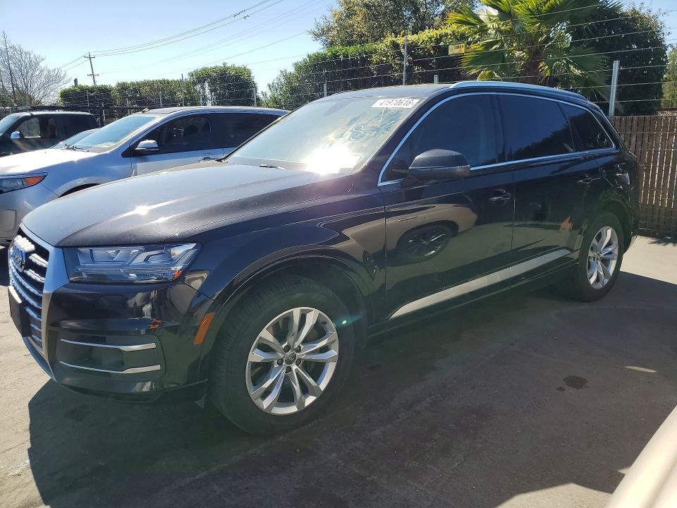 2017 Audi Q7 მანქანა იყიდება აუქციონზე, vin: WA1LAAF75HD031425, აუქციონის ნომერი: 41970616