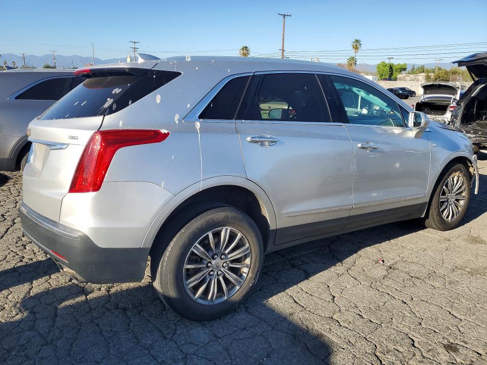 79210755 :رقم المزاد ، 1GYKNBRS0HZ212683 vin ، 2017 Cadillac Xt5 مزاد بيع