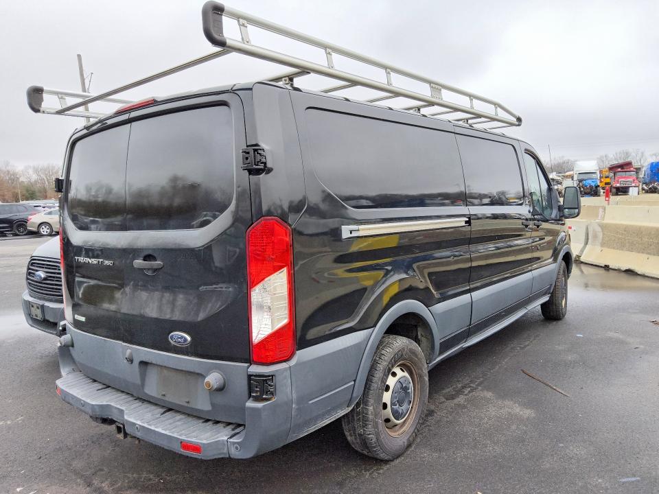 46238356 :رقم المزاد ، 1FTBW2YG9FKB13009 vin ، 2015 Ford Transit مزاد بيع