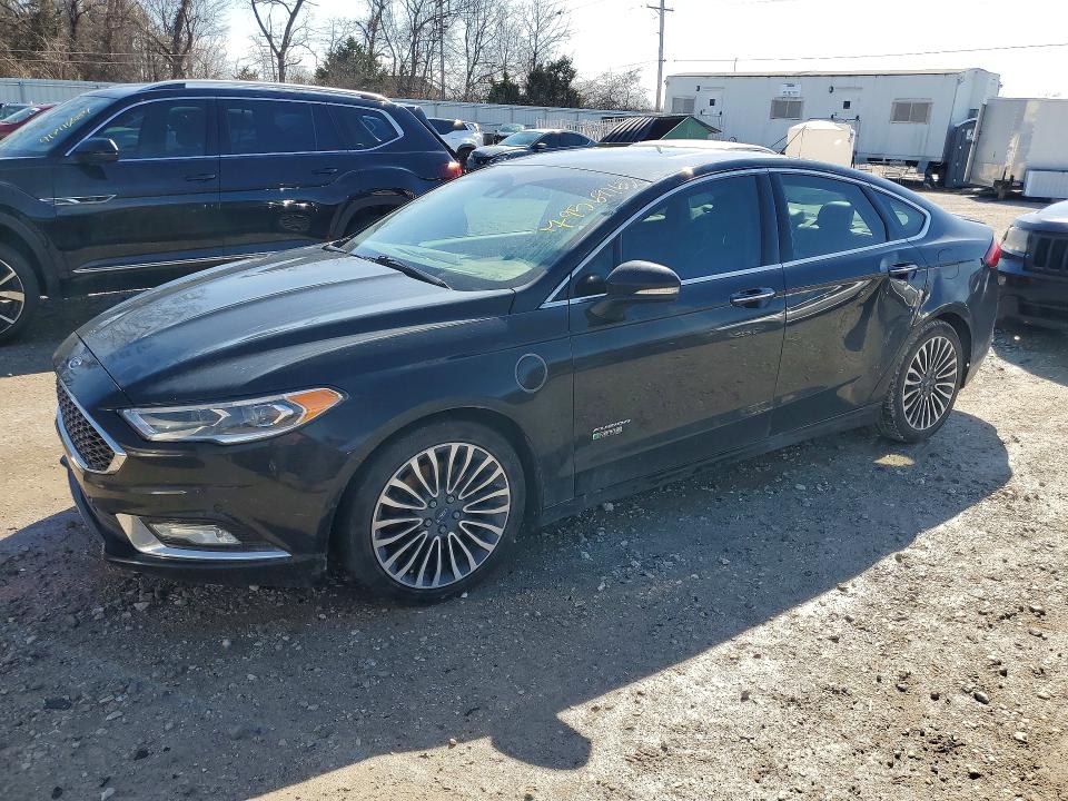 79569165 :رقم المزاد ، 3FA6P0SU8HR105151 vin ، 2017 Ford Fusion مزاد بيع