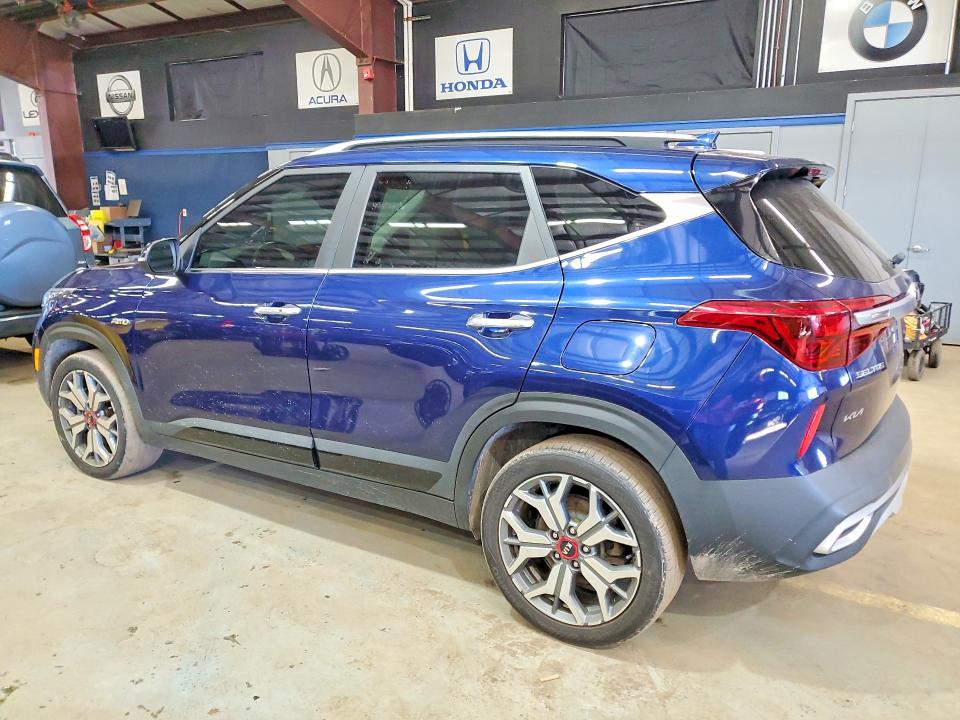 2021 Kia Seltos მანქანა იყიდება აუქციონზე, vin: KNDETCA26M7051644, აუქციონის ნომერი: 46925866