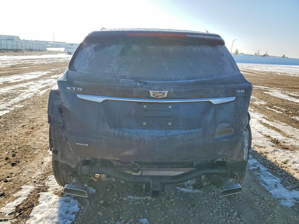 79446145 :رقم المزاد ، 1GYKNDRS5JZ190617 vin ، 2018 Cadillac Xt5 مزاد بيع