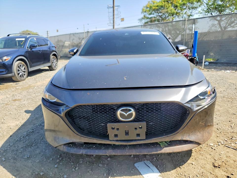 47315906 :رقم المزاد ، JM1BPAKL0N1518368 vin ، 2022 Mazda 3 مزاد بيع