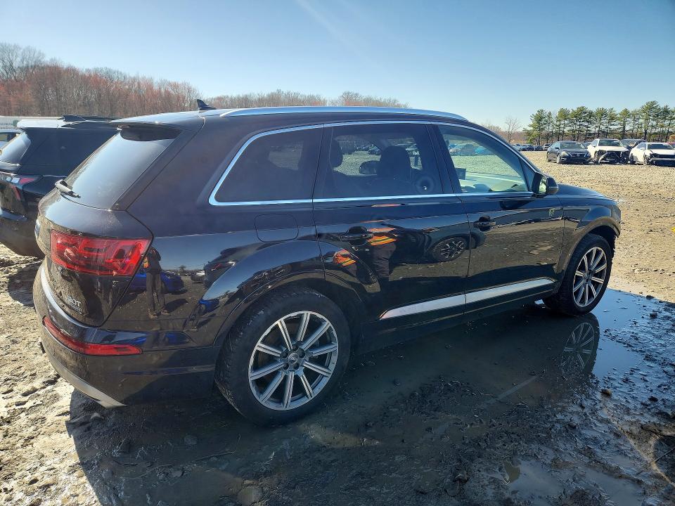 47295656 :رقم المزاد ، WA1LAAF78JD037032 vin ، 2018 Audi Q7 مزاد بيع