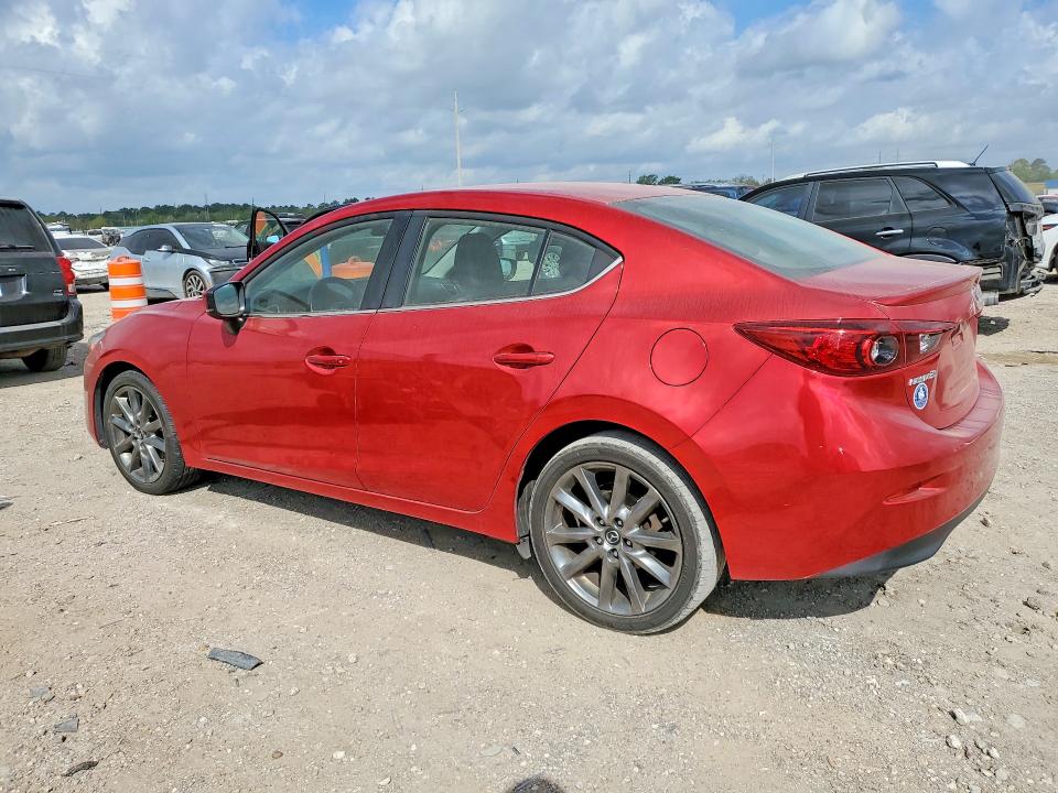 47333006 :رقم المزاد ، 3MZBN1V35JM214058 vin ، 2018 Mazda 3 مزاد بيع