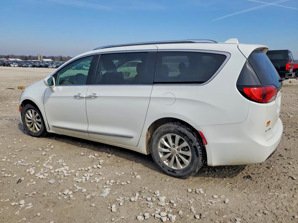 2018 Chrysler Pacifica მანქანა იყიდება აუქციონზე, vin: 2C4RC1BG1JR193054, აუქციონის ნომერი: 46515326
