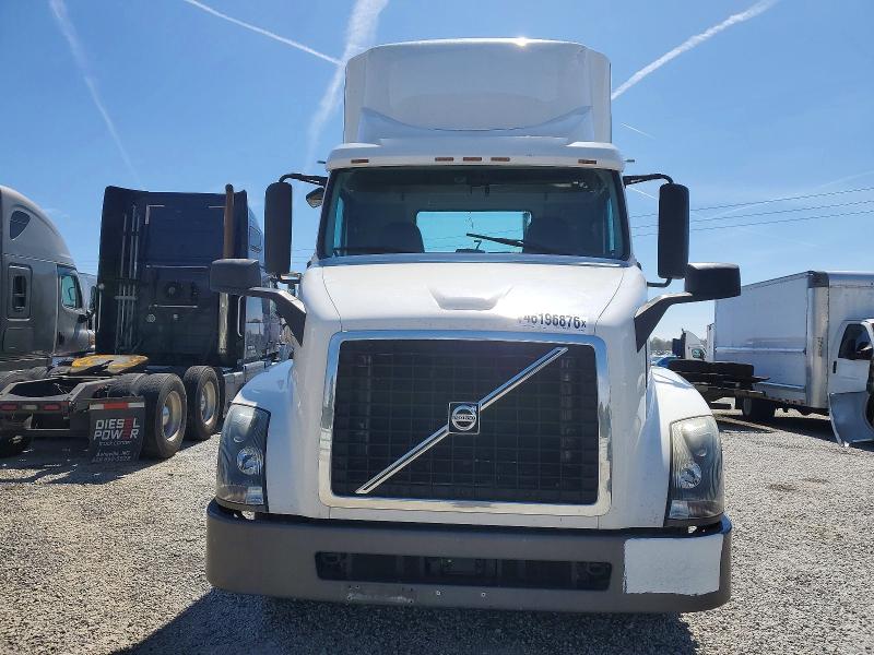 Продаж на аукціоні авто 2017 Volvo Vnl, vin: 4V4N39TG7HN988035, номер лоту: 46196876