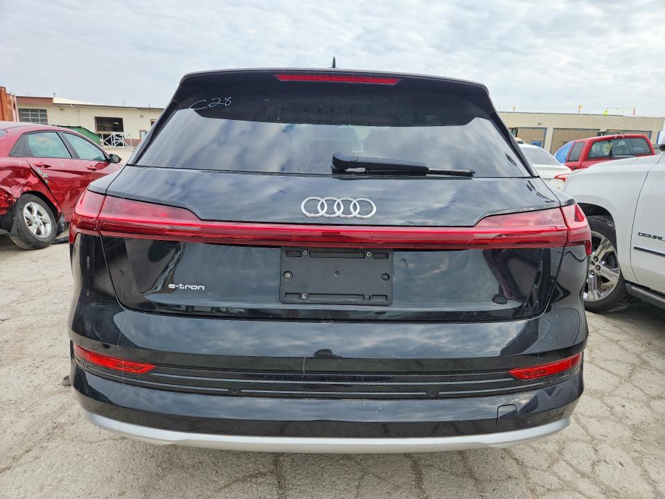 47922866 :رقم المزاد ، WA1LAAGE5KB024698 vin ، 2019 Audi E-tron مزاد بيع