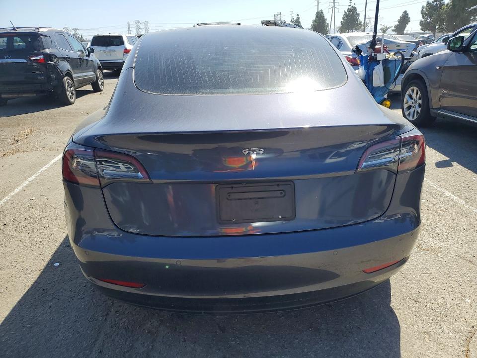 Продажа на аукционе авто 2018 Tesla Model 3, vin: 5YJ3E1EB7JF087039, номер лота: 79920465