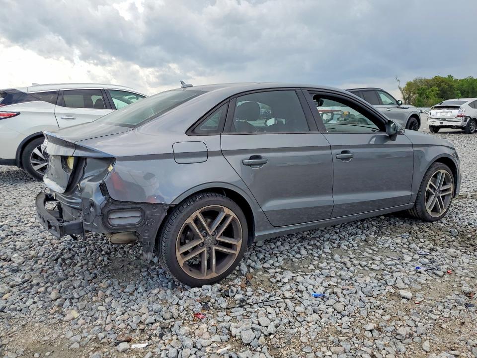 2017 Audi A3 მანქანა იყიდება აუქციონზე, vin: WAUAUGFF3H1052318, აუქციონის ნომერი: 46438746